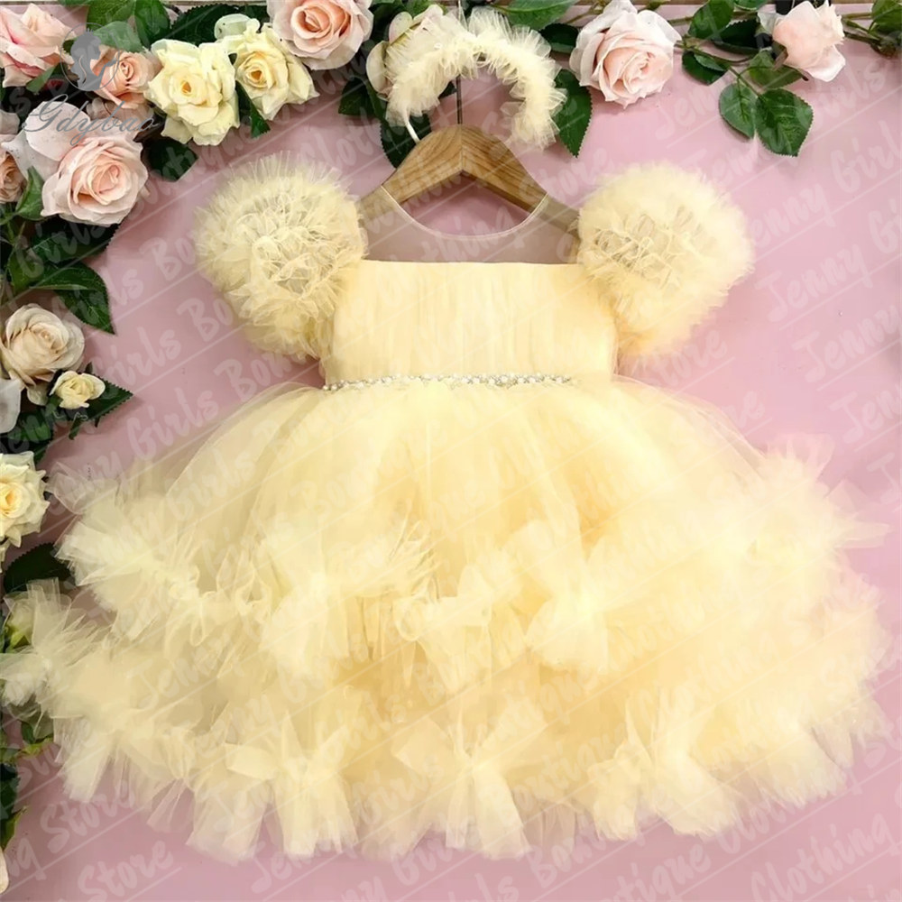 Beautiful Girl Glitter Pearls  - Photography Yellow Light 评论和价格